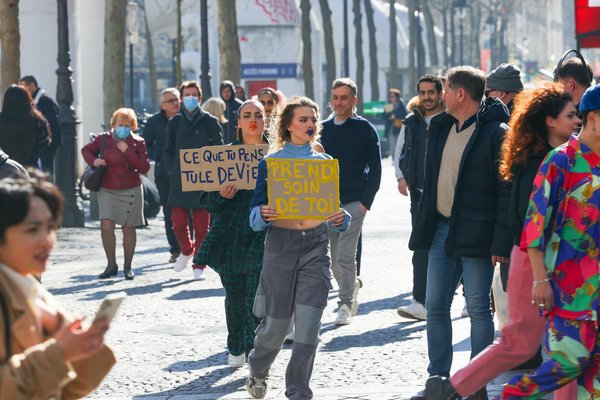 Comment l'Éducation Façonne et Dynamise le Débat sur le Changement Climatique